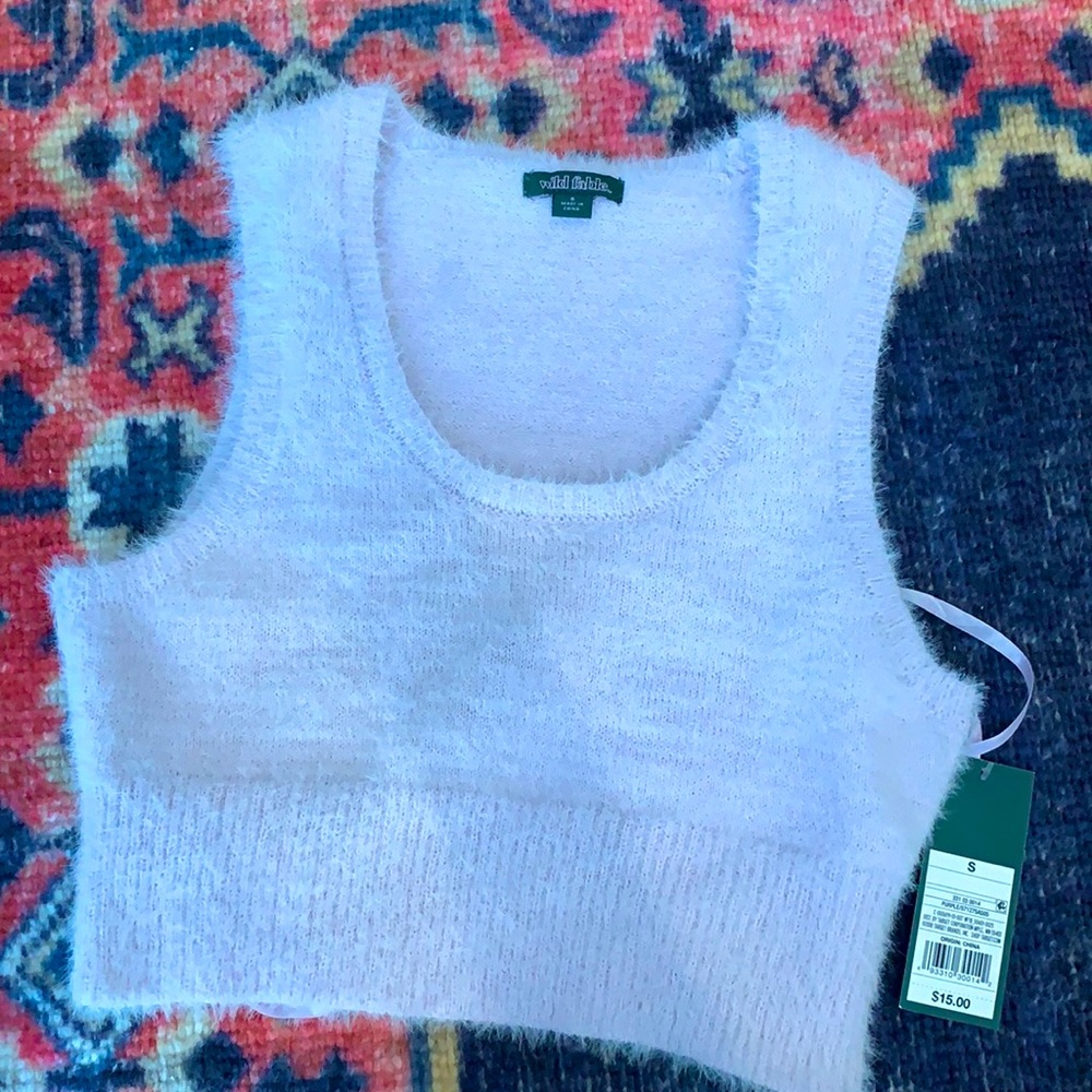 Fuzzy lavender crop top (Sm)